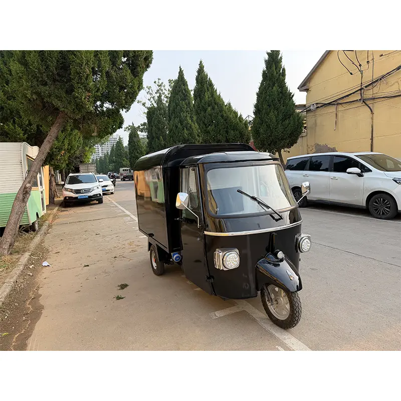 Elektrický komerční prodejní vůz Piaggio